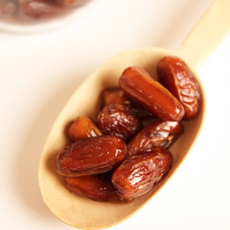 Premium whole pitted date